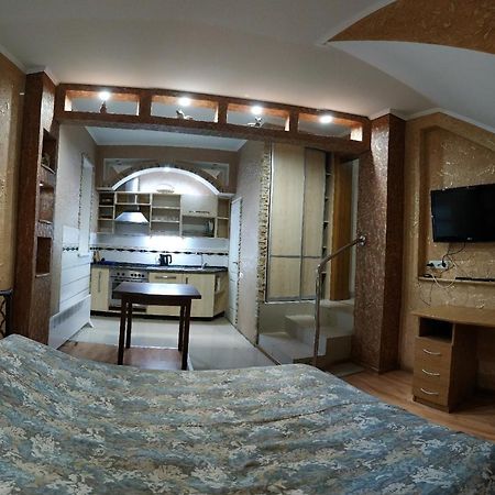 Дизайнерские - Апартаменты - Центр Vinnytsia Bagian luar foto